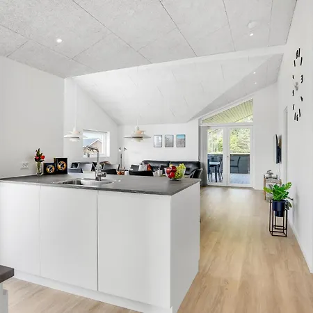 Gorgeous In With Kitchen Tatil Evi